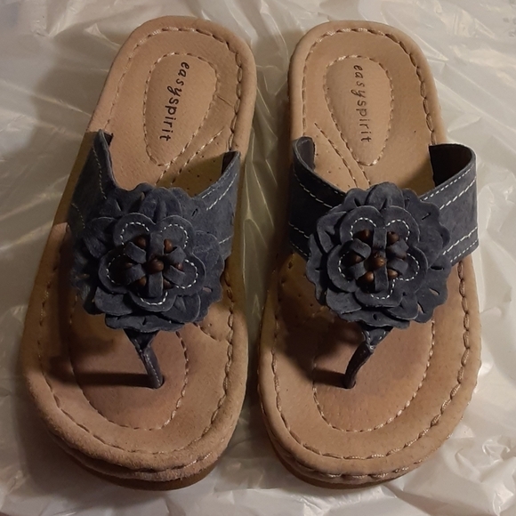 Easy Spirit Flip Sandals New - Picture 1 of 6